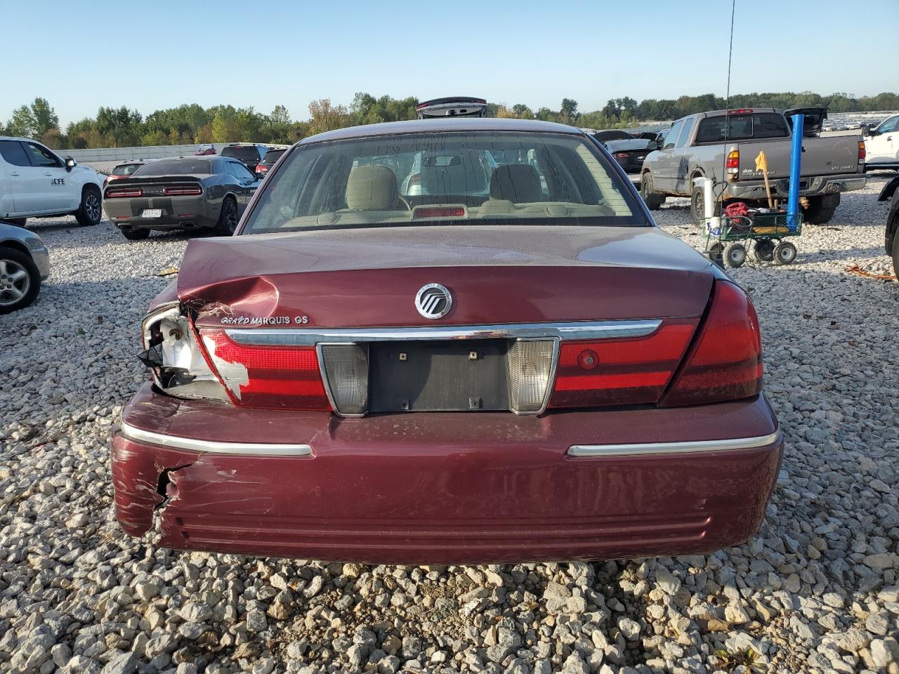 2005 Mercury Grand Marquis Gs VIN: 2MEFM74W95X667291 Lot: 84888765