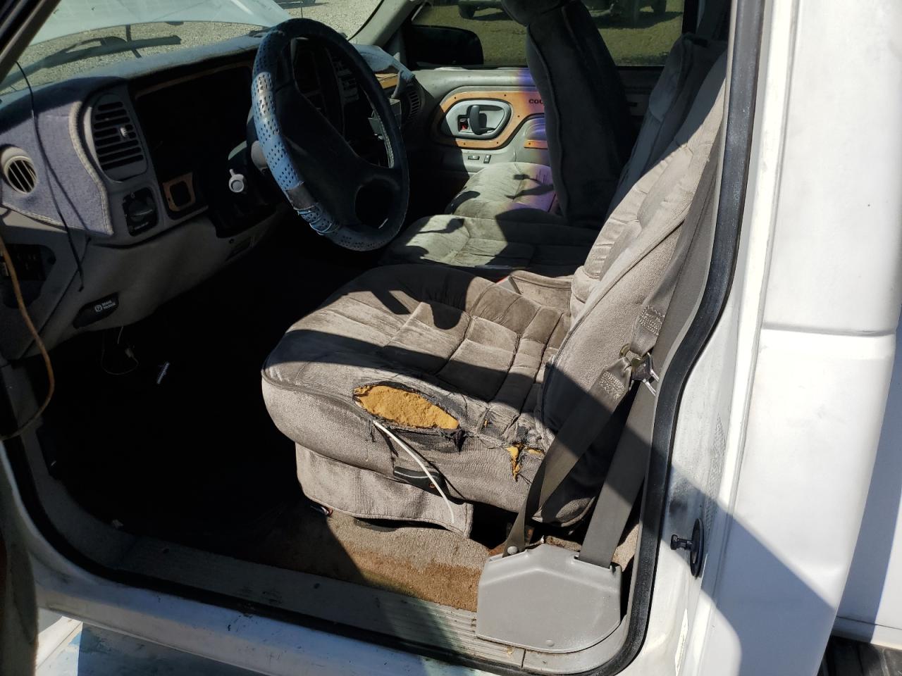 1995 Chevrolet Gmt-400 C1500 VIN: 1GBEC14K9SZ286108 Lot: 82195675