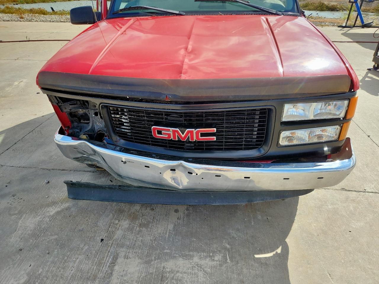 1999 GMC Sierra C1500 VIN: 1GTEC19R1XR511064 Lot: 90084625