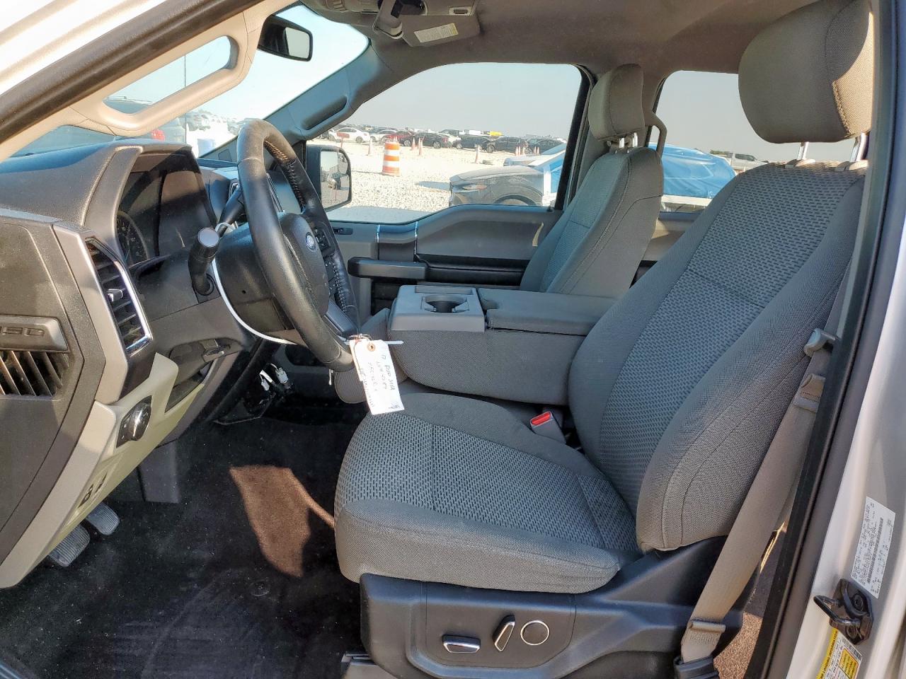 2017 Ford F150 Supercrew VIN: 1FTEW1CP9HKC32812 Lot: 82225955