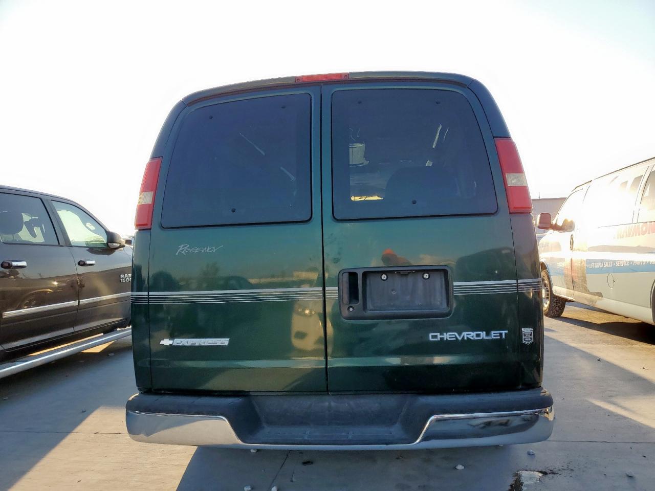 2004 Chevrolet Express G1500 VIN: 1GBFG15T541155274 Lot: 82241335