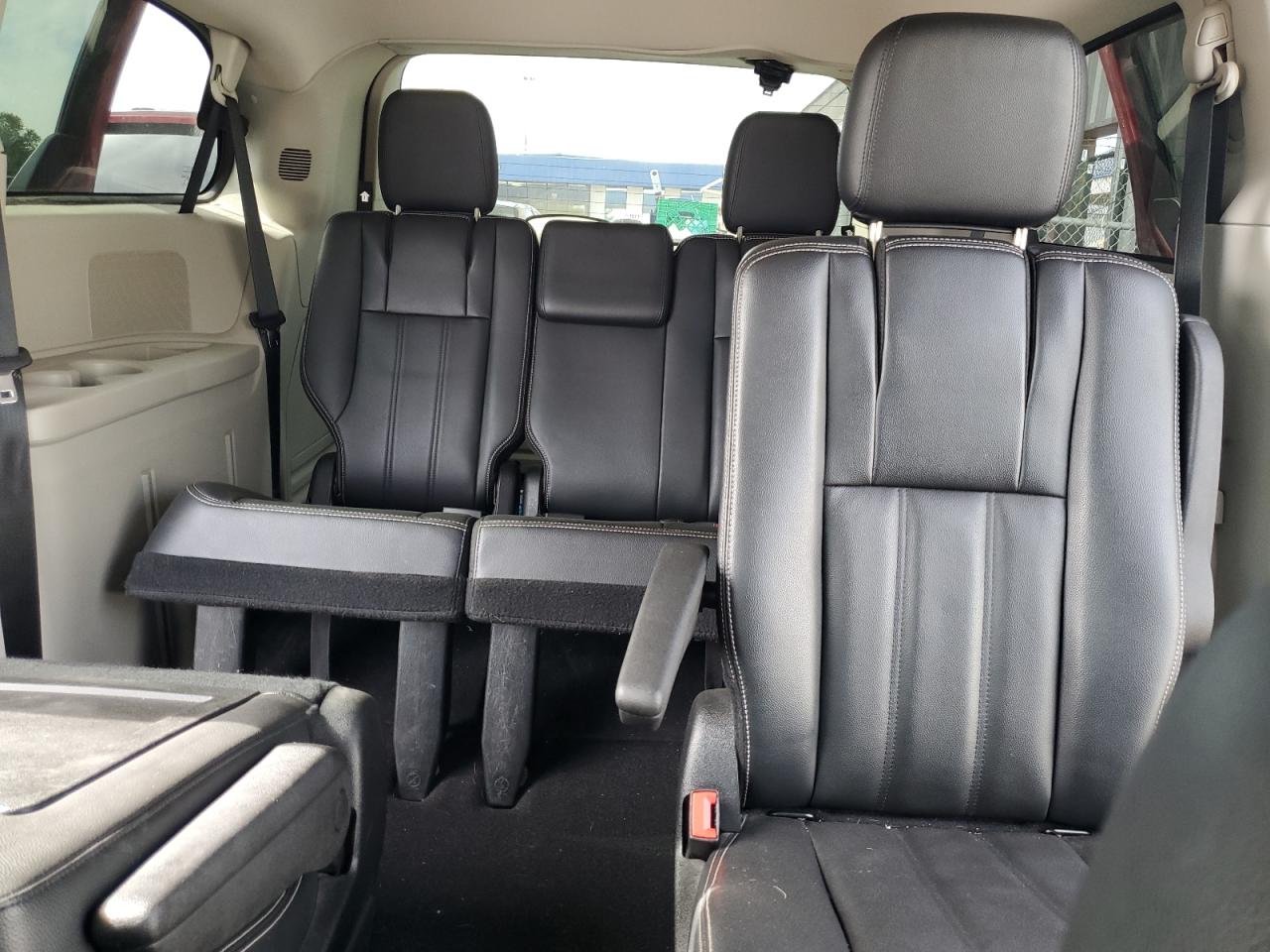 2013 Chrysler Town & Country Touring VIN: 2C4RC1BG9DR613857 Lot: 81883615