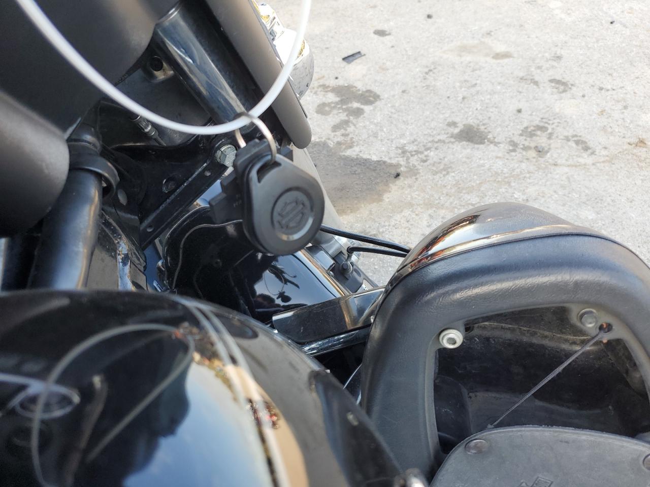 2009 Harley-Davidson Flhtcu VIN: 1HD1FC4119Y604774 Lot: 85146995