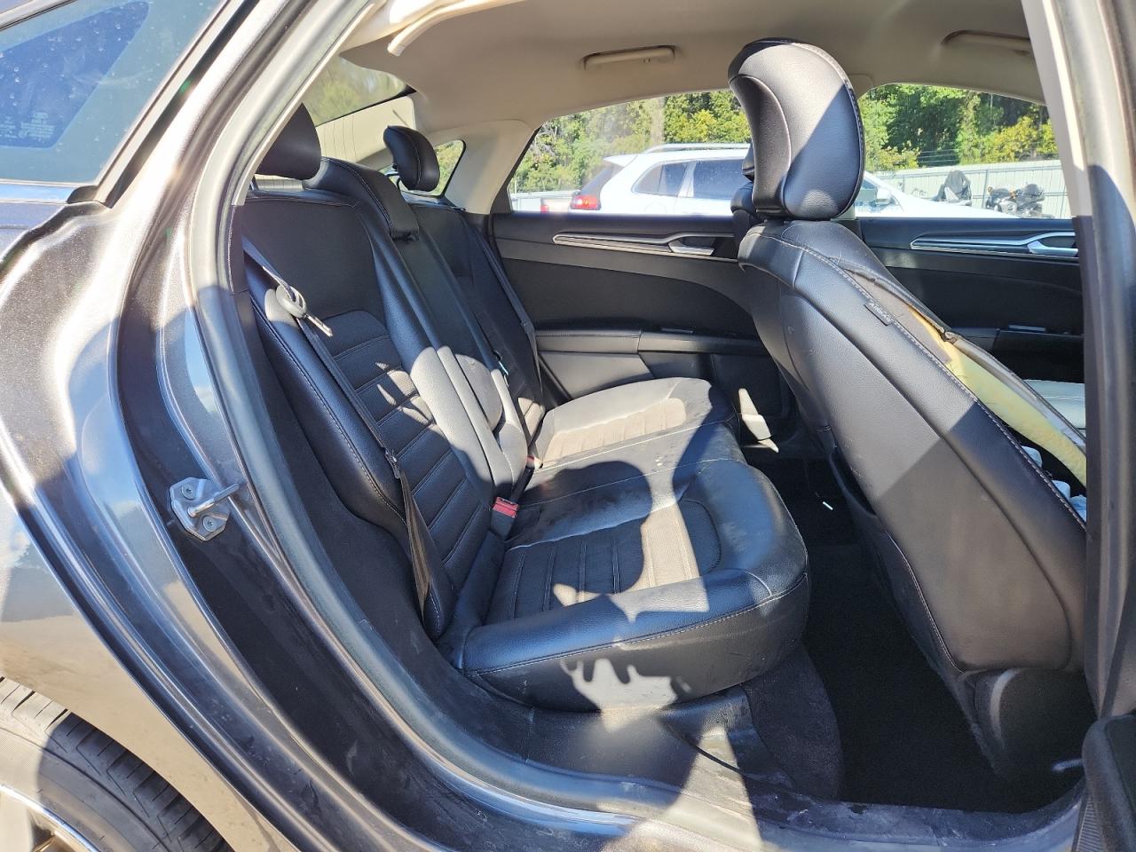 2017 Ford Fusion Se VIN: 3FA6P0H70HR371992 Lot: 85372425