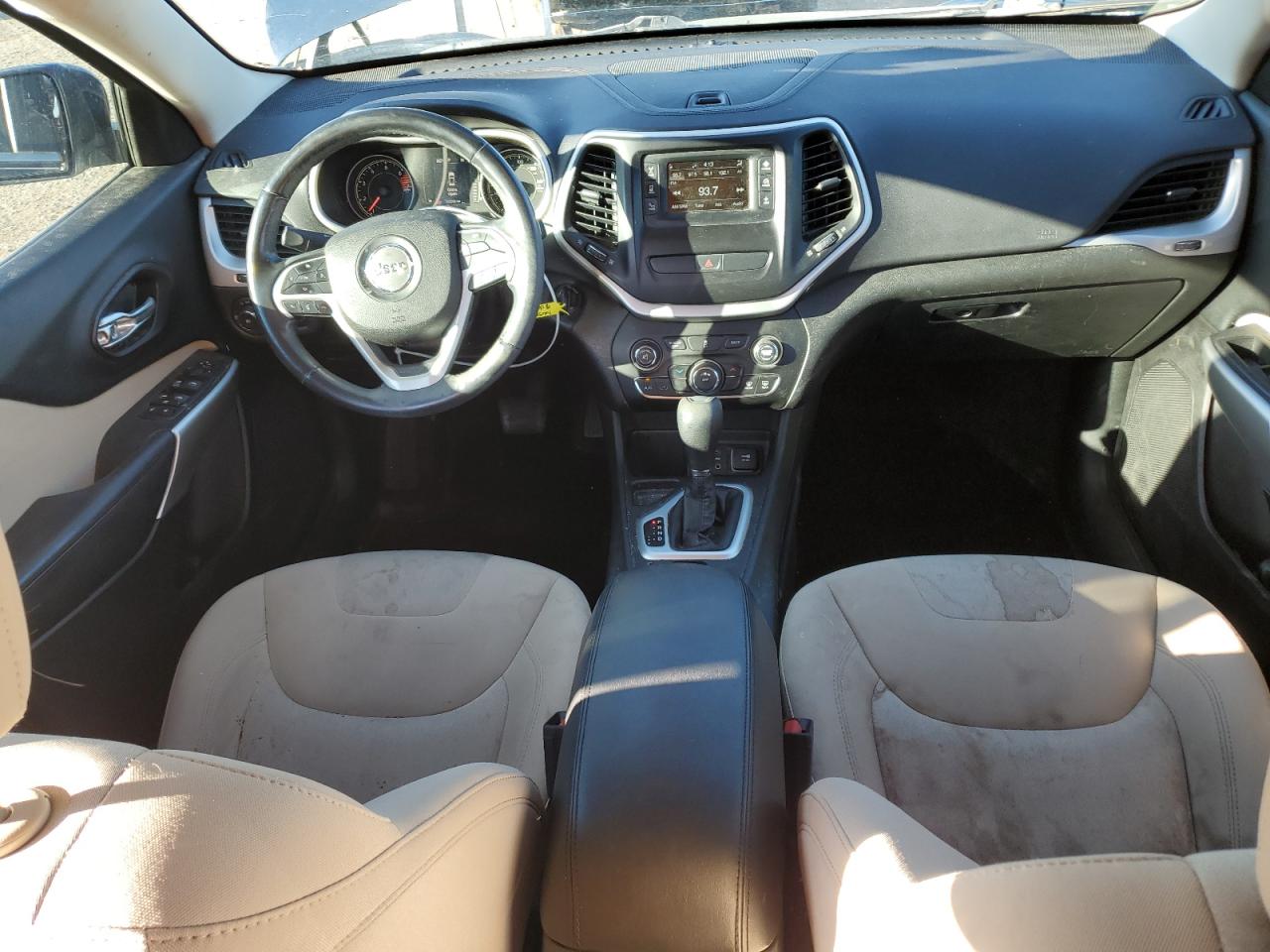 2018 Jeep Cherokee Latitude VIN: 1C4PJLCBXJD606023 Lot: 86688245