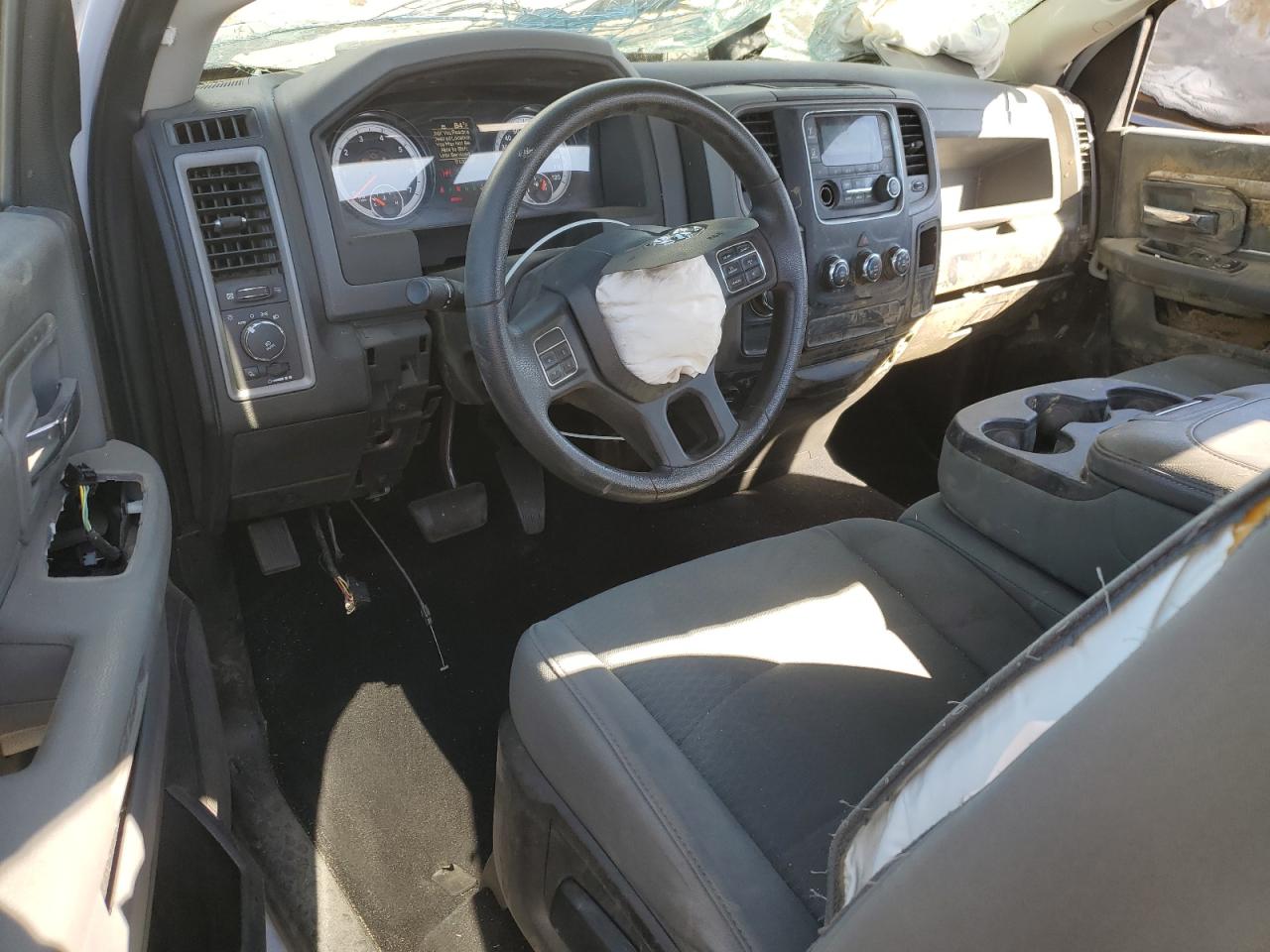 2015 Ram 1500 St VIN: 3C6JR6AG3FG699175 Lot: 82192305