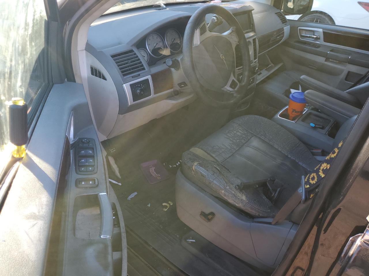 2010 Chrysler Town & Country Touring VIN: 2A4RR5D18AR310234 Lot: 82462855