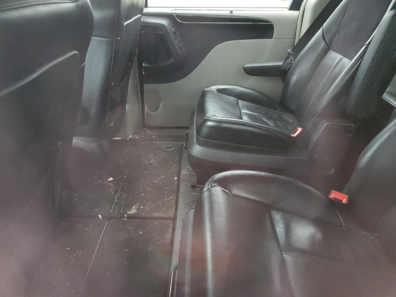 2011 Chrysler Town & Country Limited VIN: 2A4RR6DG5BR705273 Lot: 82652875