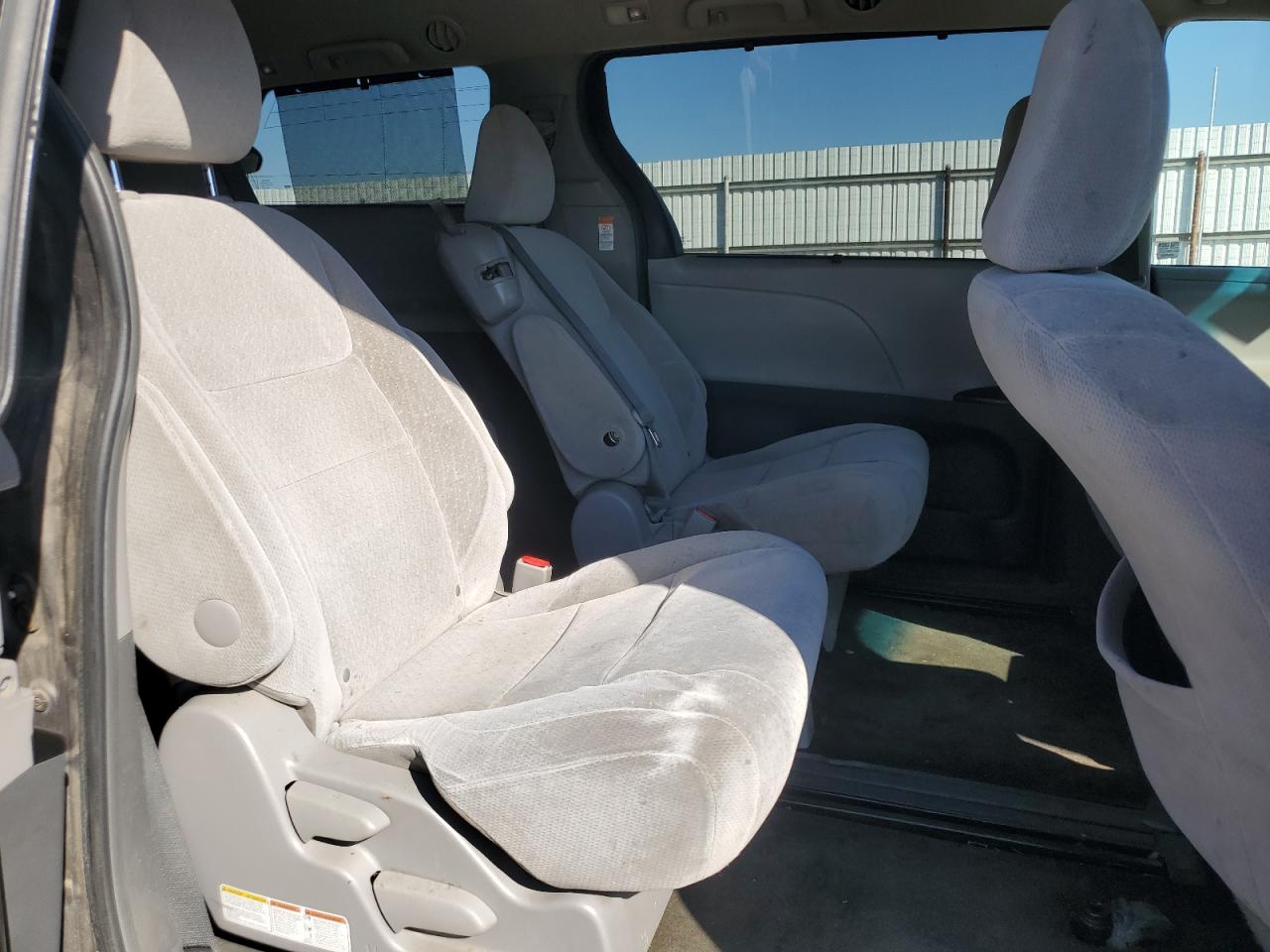 2015 Toyota Sienna Le VIN: 5TDKK3DC7FS614462 Lot: 87053655