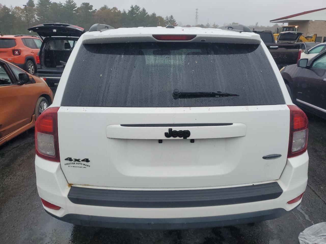 2014 Jeep Compass Latitude VIN: 1C4NJDEB3ED852430 Lot: 90653065