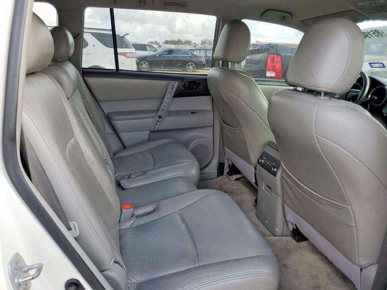 2010 Toyota Highlander VIN: 5TDZK3EH6AS004473 Lot: 85194445