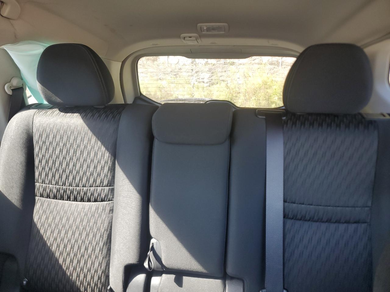 2019 Nissan Rogue S VIN: KNMAT2MVXKP523825 Lot: 85640965