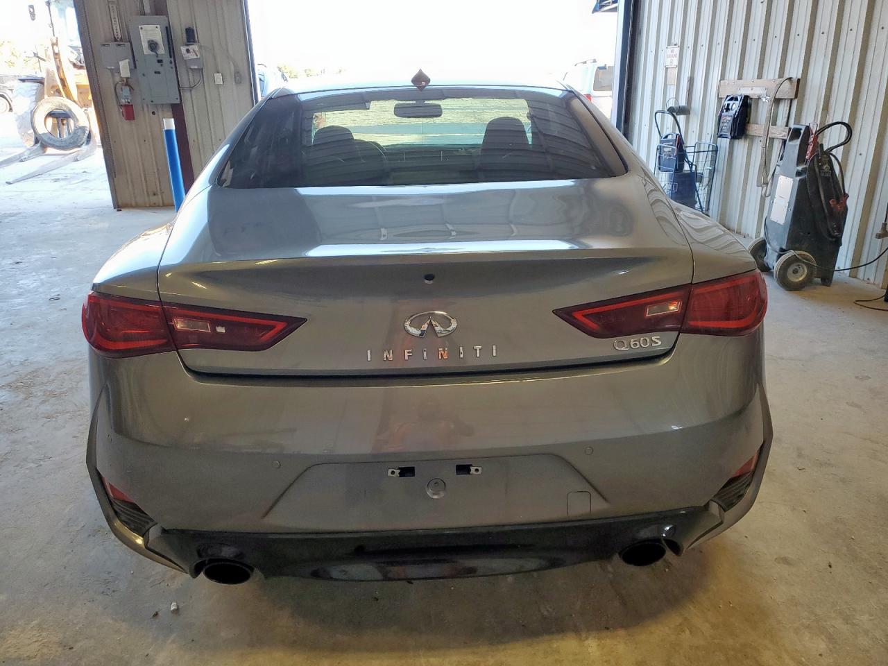 2018 Infiniti Q60 Luxe 300 VIN: JN1EV7EK7JM340074 Lot: 82206985