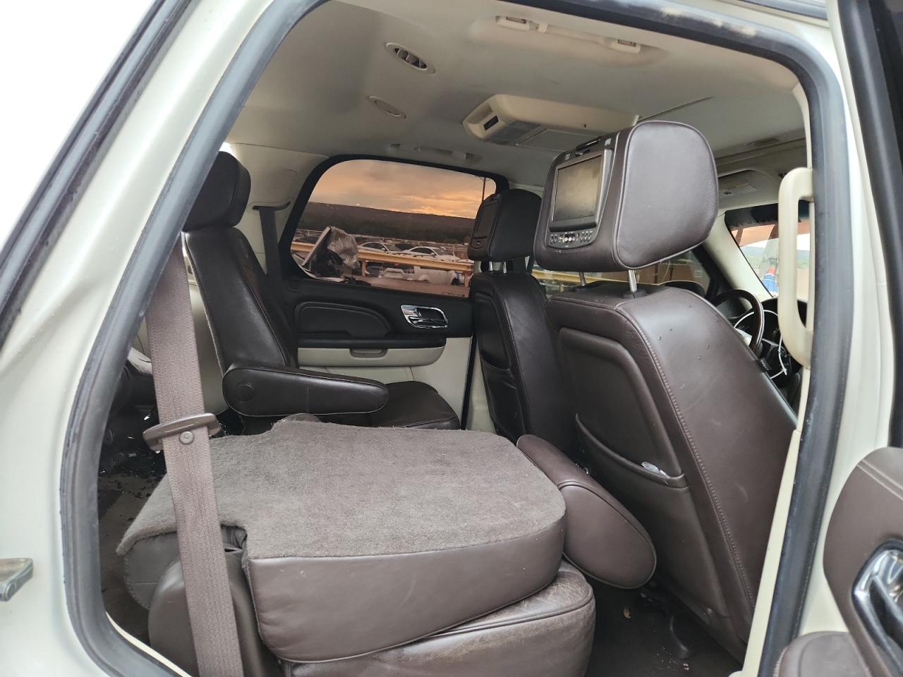 2014 Cadillac Escalade Platinum VIN: 1GYS3DEF2ER196136 Lot: 86483845