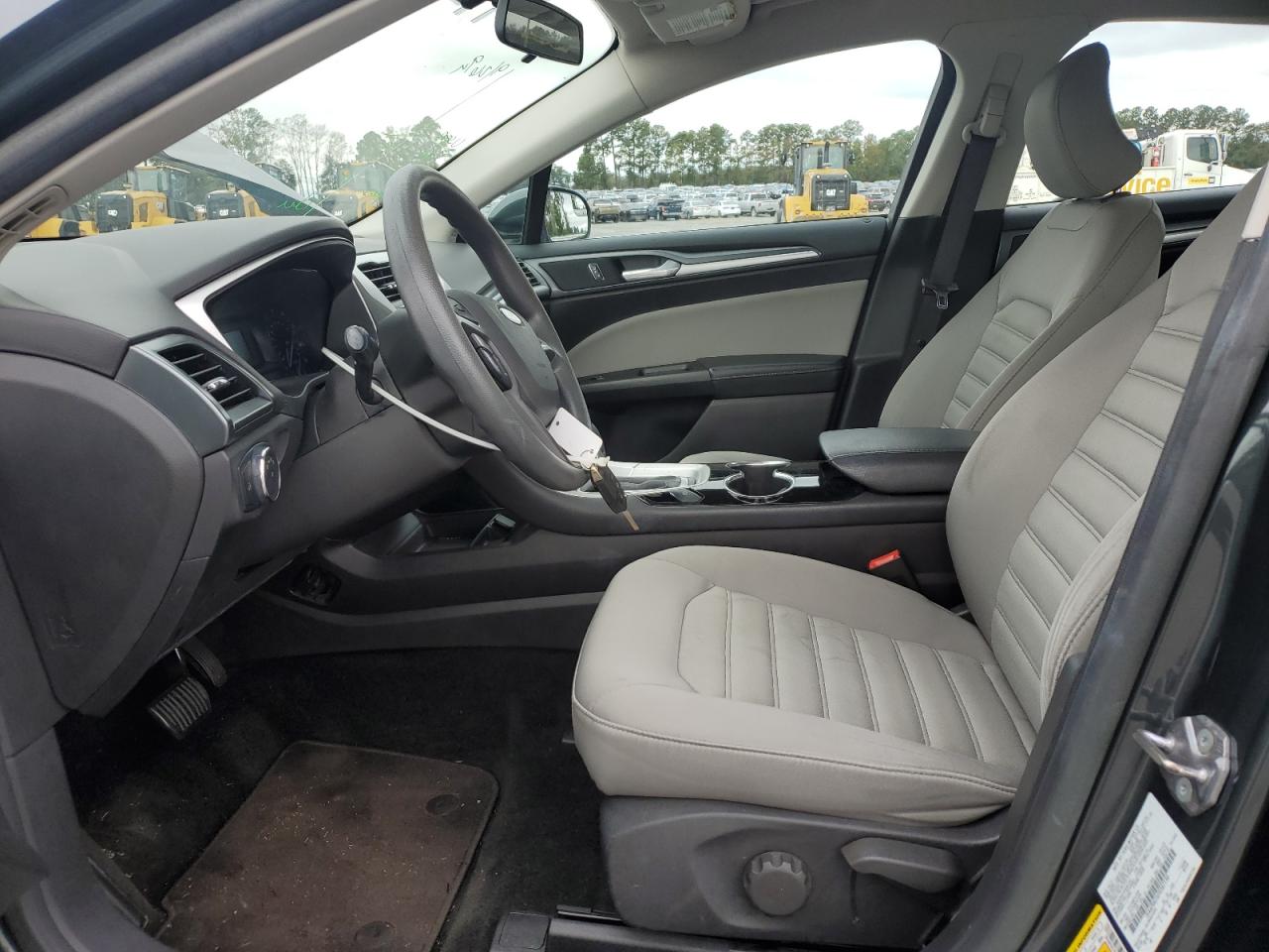 2015 Ford Fusion S VIN: 3FA6P0G76FR287190 Lot: 84584375