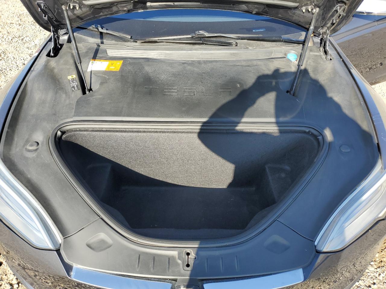 2018 Tesla Model S VIN: 5YJSA1E24JF261561 Lot: 87425155