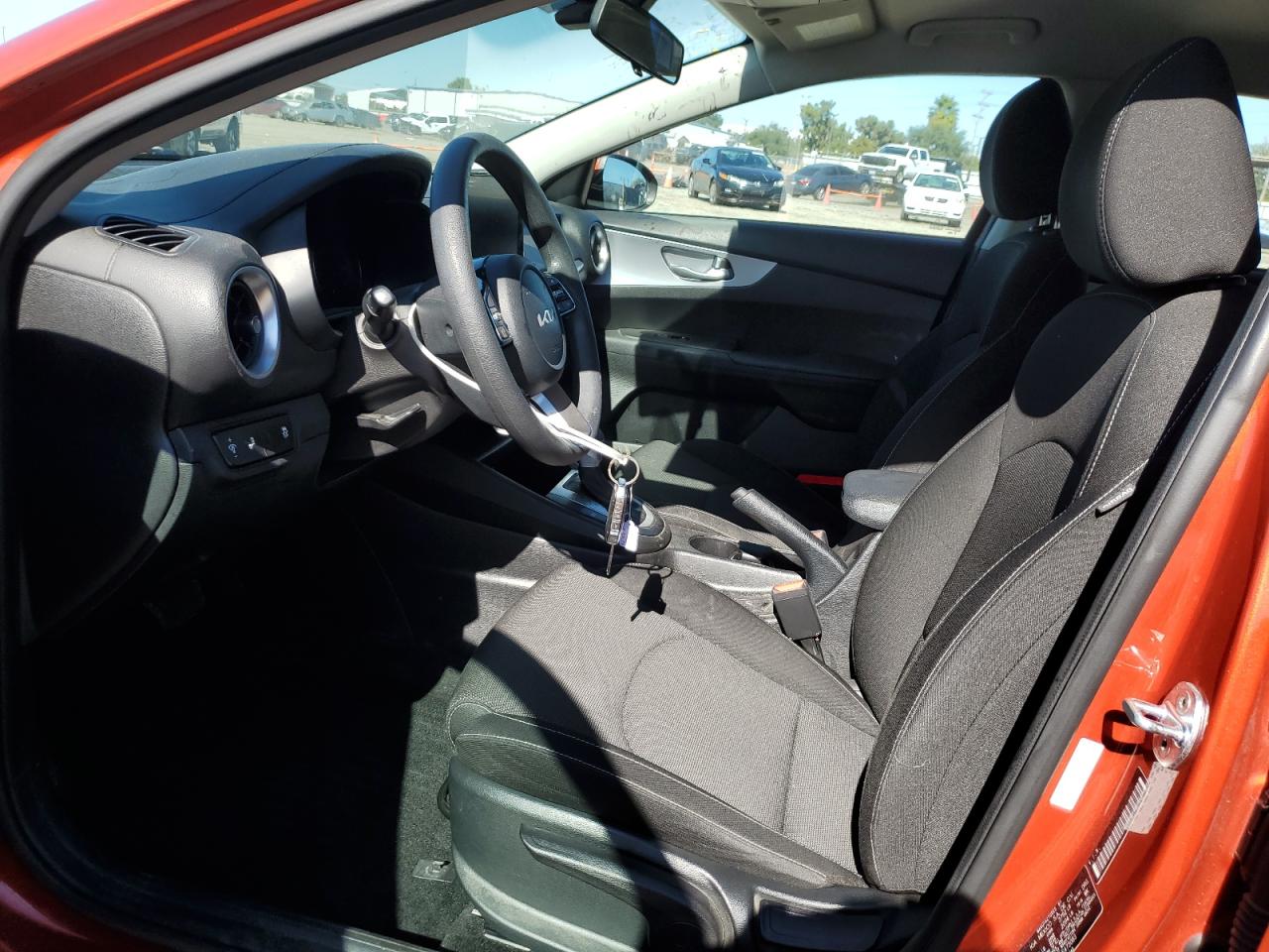 2022 Kia Forte Fe VIN: 3KPF24AD9NE473083 Lot: 87044875