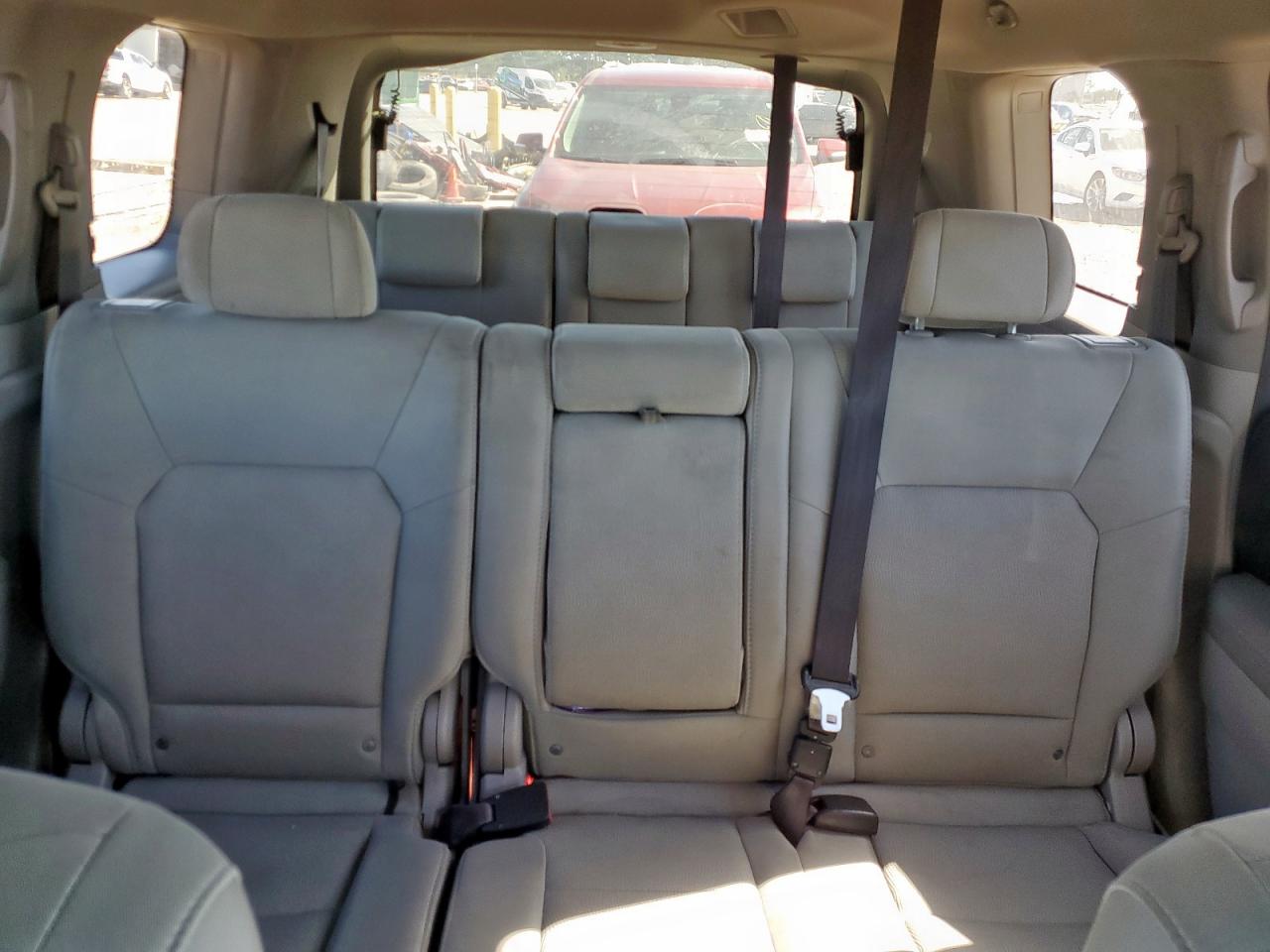 2011 Honda Pilot Lx VIN: 5FNYF3H28BB015424 Lot: 90488005