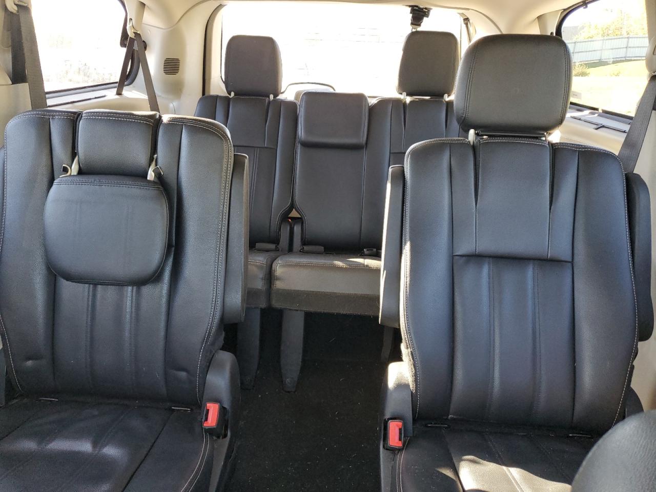 2015 Chrysler Town & Country Touring VIN: 2C4RC1BG9FR727151 Lot: 81928795