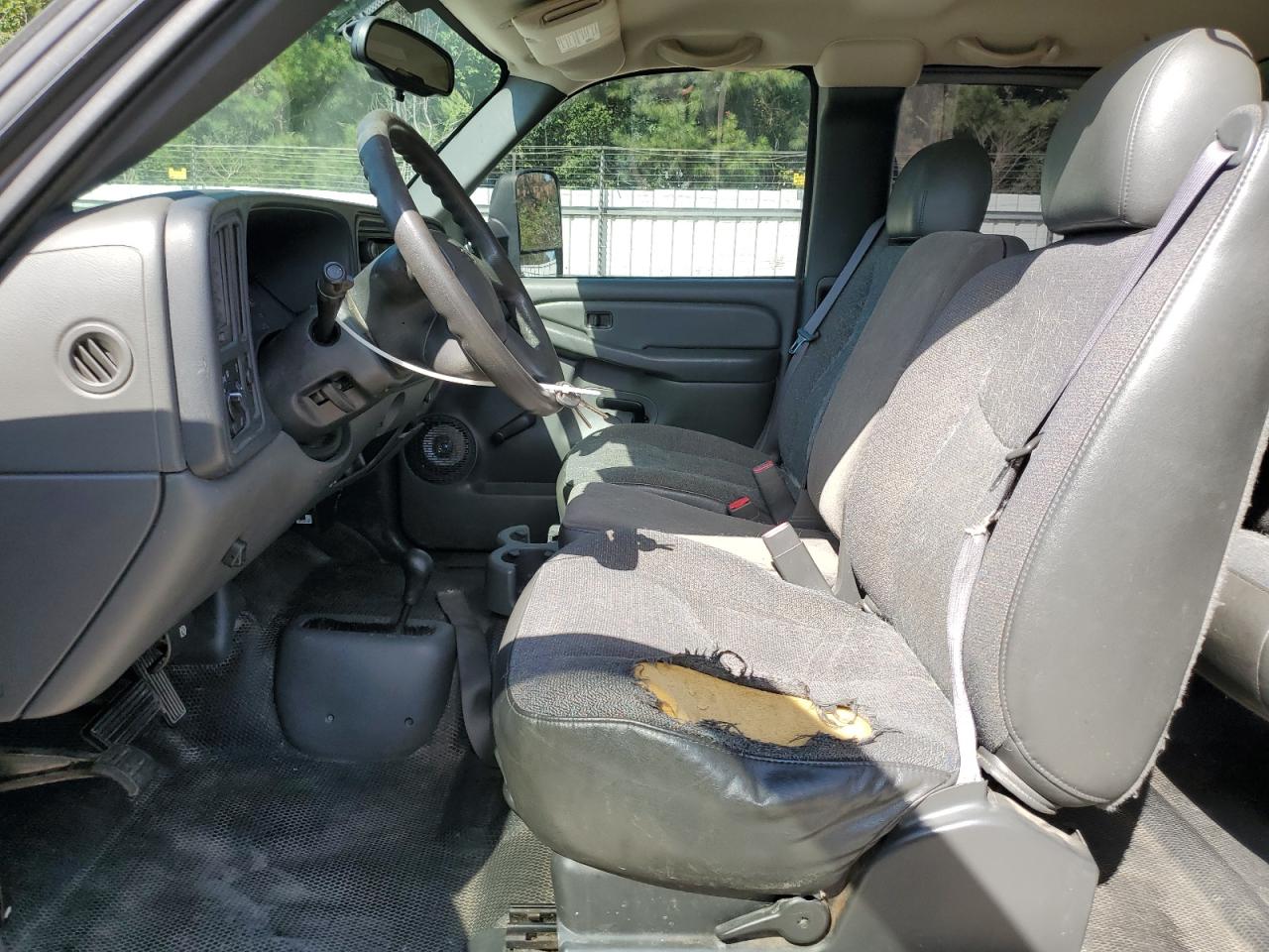 2005 Chevrolet Silverado K1500 VIN: 1GCEK19B65E215659 Lot: 84930025