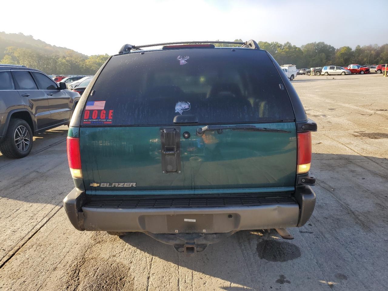 1997 Chevrolet Blazer VIN: 1GNCT18W6VK121296 Lot: 86442035