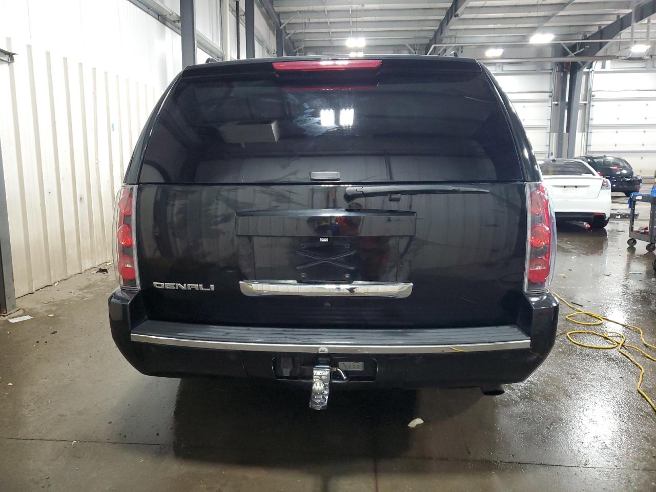 2008 GMC Yukon Xl Denali VIN: 1GKFK668X8J237111 Lot: 89632055