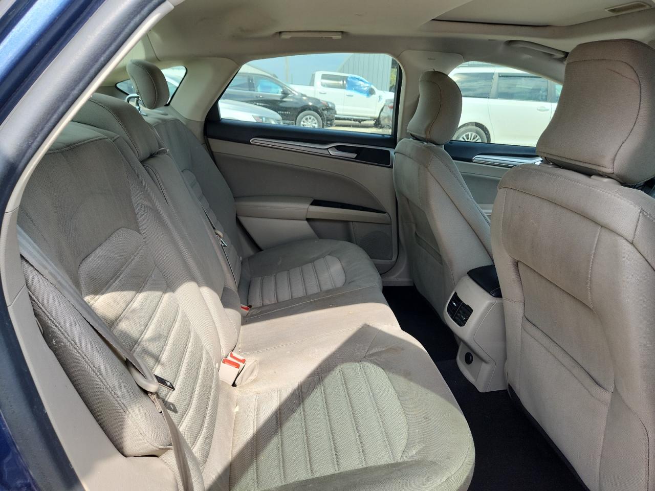 2019 Ford Fusion Se VIN: 3FA6P0LU2KR102882 Lot: 81970405