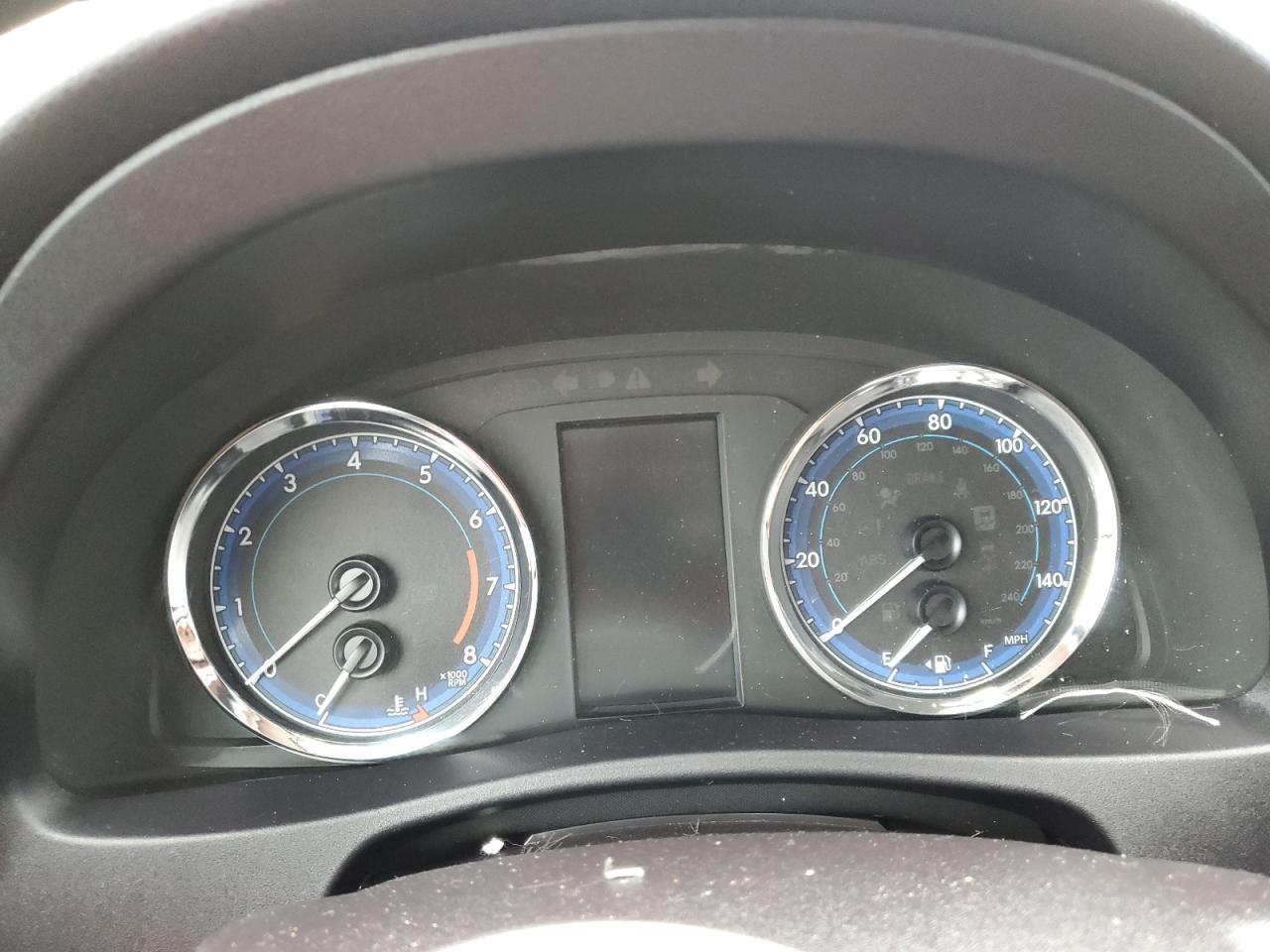 2018 Toyota Corolla L VIN: 2T1BURHE0JC049112 Lot: 90670295