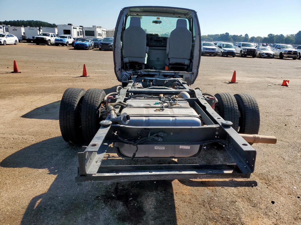 2024 Ford Econoline E450 Super Duty Cutaway Van VIN: 1FDXE4FN5RDD10799 Lot: 84974395