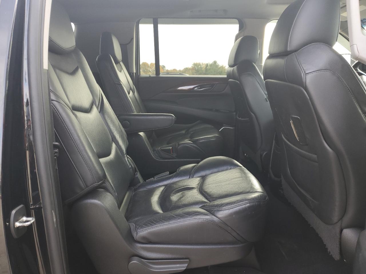 2018 Cadillac Escalade Esv Premium Luxury VIN: 1GYS4JKJ5JR371140 Lot: 90261365