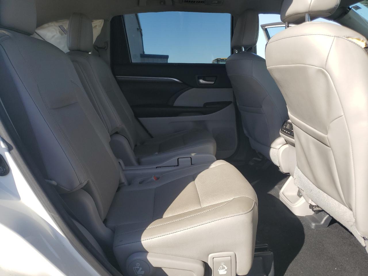 2017 Toyota Highlander Limited VIN: 5TDDZRFH6HS435042 Lot: 85592875
