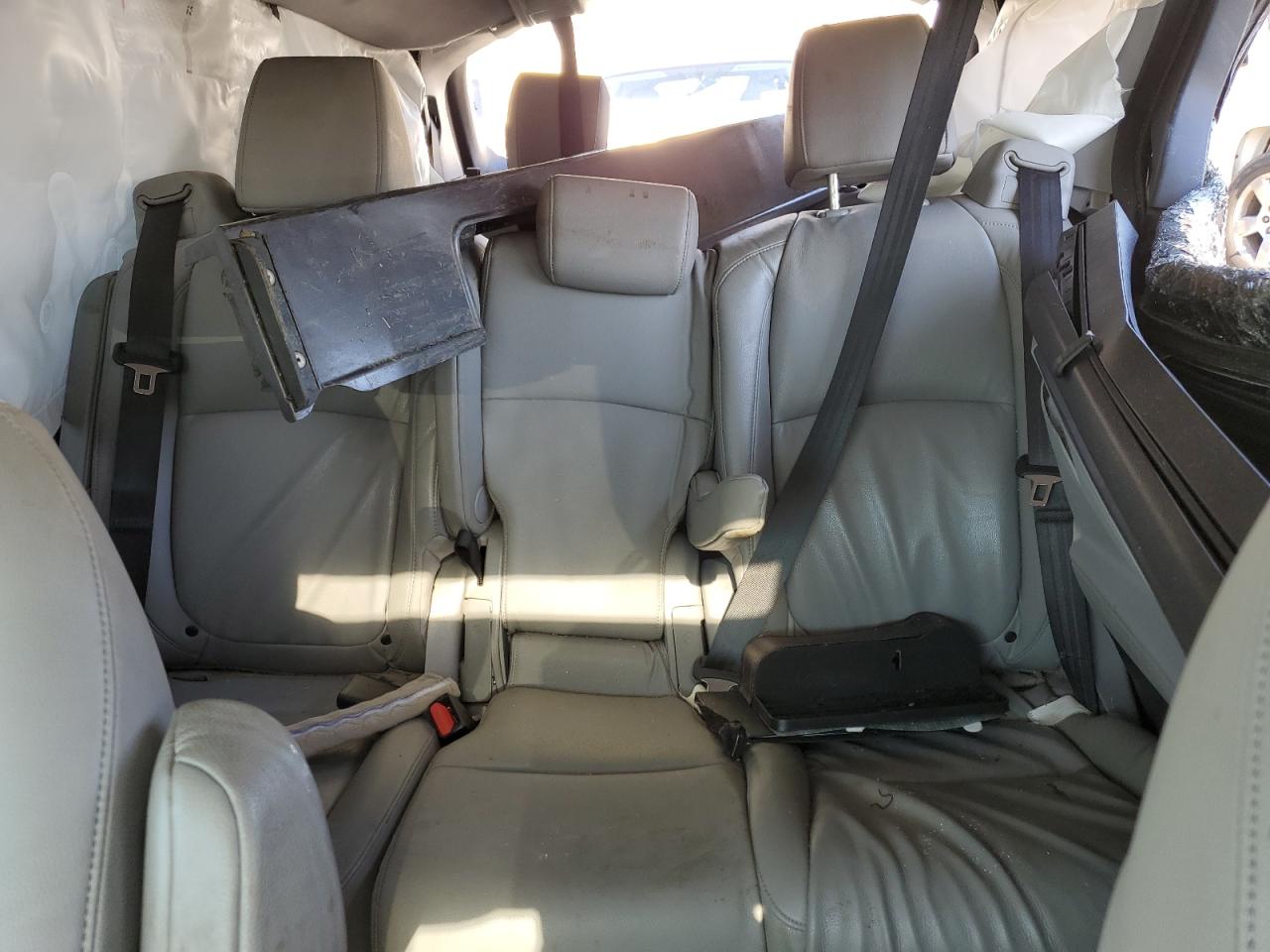 2018 Honda Odyssey Elite VIN: 5FNRL6H91JB058531 Lot: 84363245