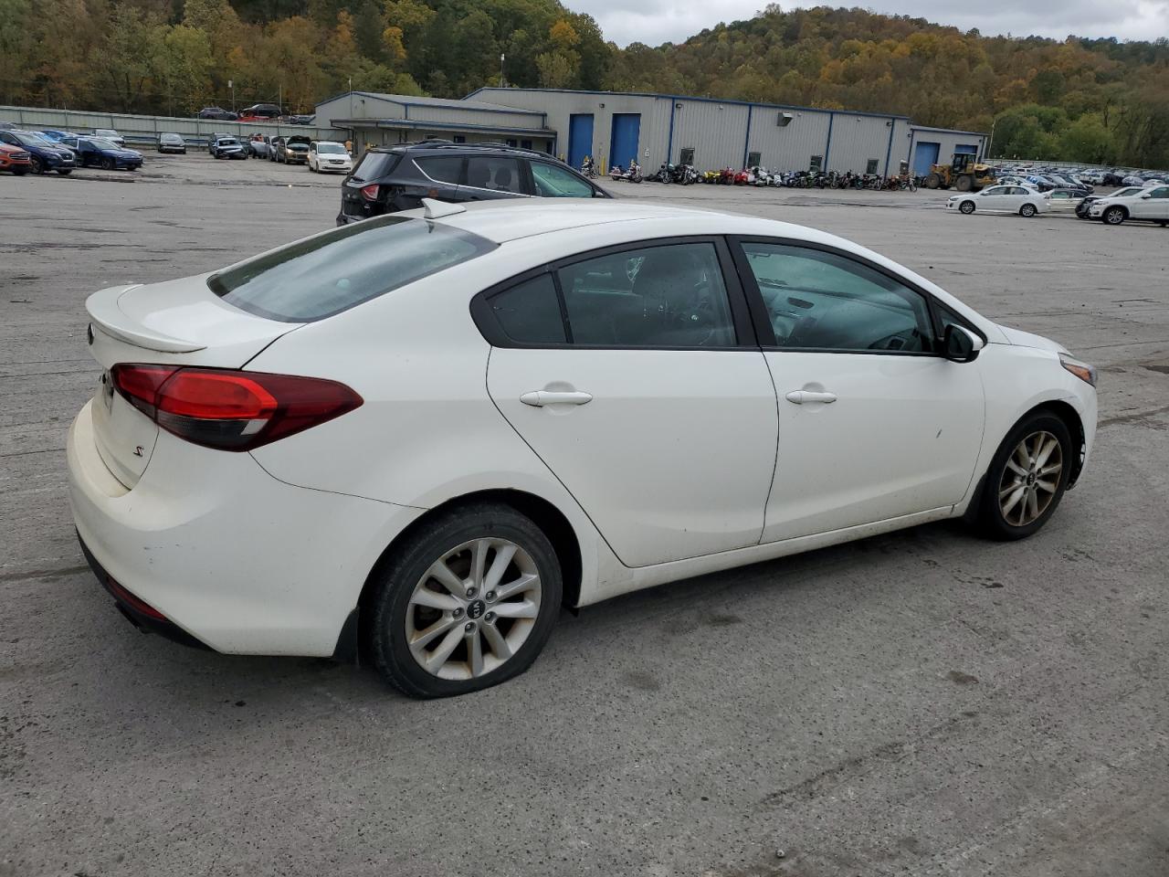 2017 Kia Forte Lx VIN: 3KPFL4A76HE037514 Lot: 82659585