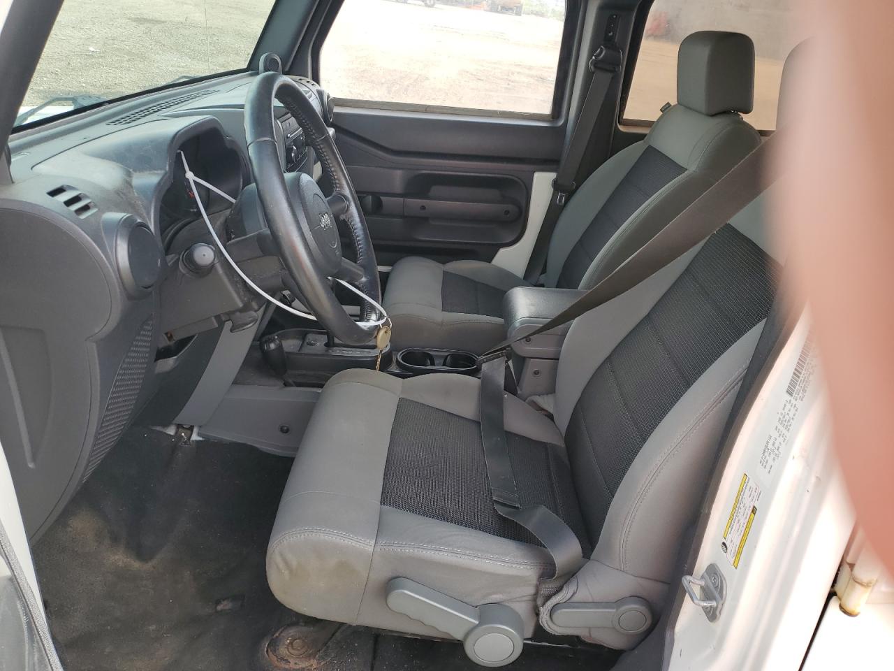 2008 Jeep Wrangler Unlimited X VIN: 1J8GA39158L654942 Lot: 81987735