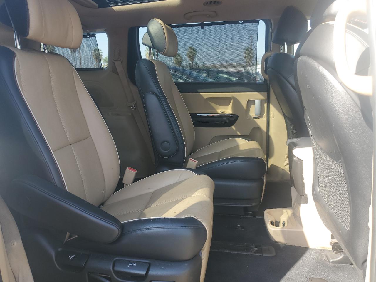 2015 Kia Sedona Sxl VIN: KNDME5C19F6044119 Lot: 82621145