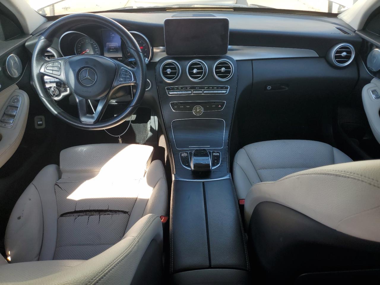 2015 Mercedes-Benz C 300 VIN: 55SWF4JB9FU077068 Lot: 82726215