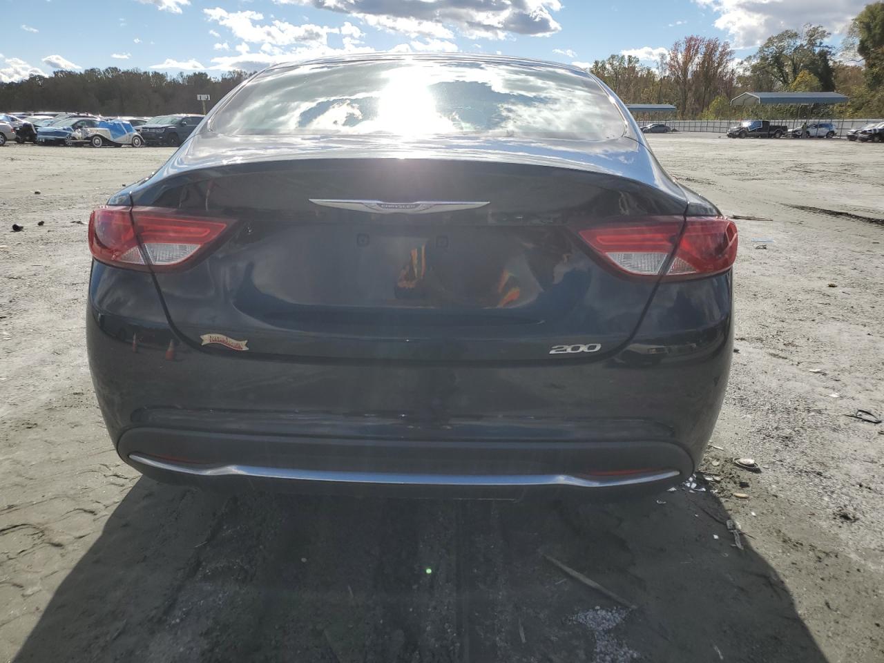 2015 Chrysler 200 Limited VIN: 1C3CCCAB2FN605384 Lot: 90590535