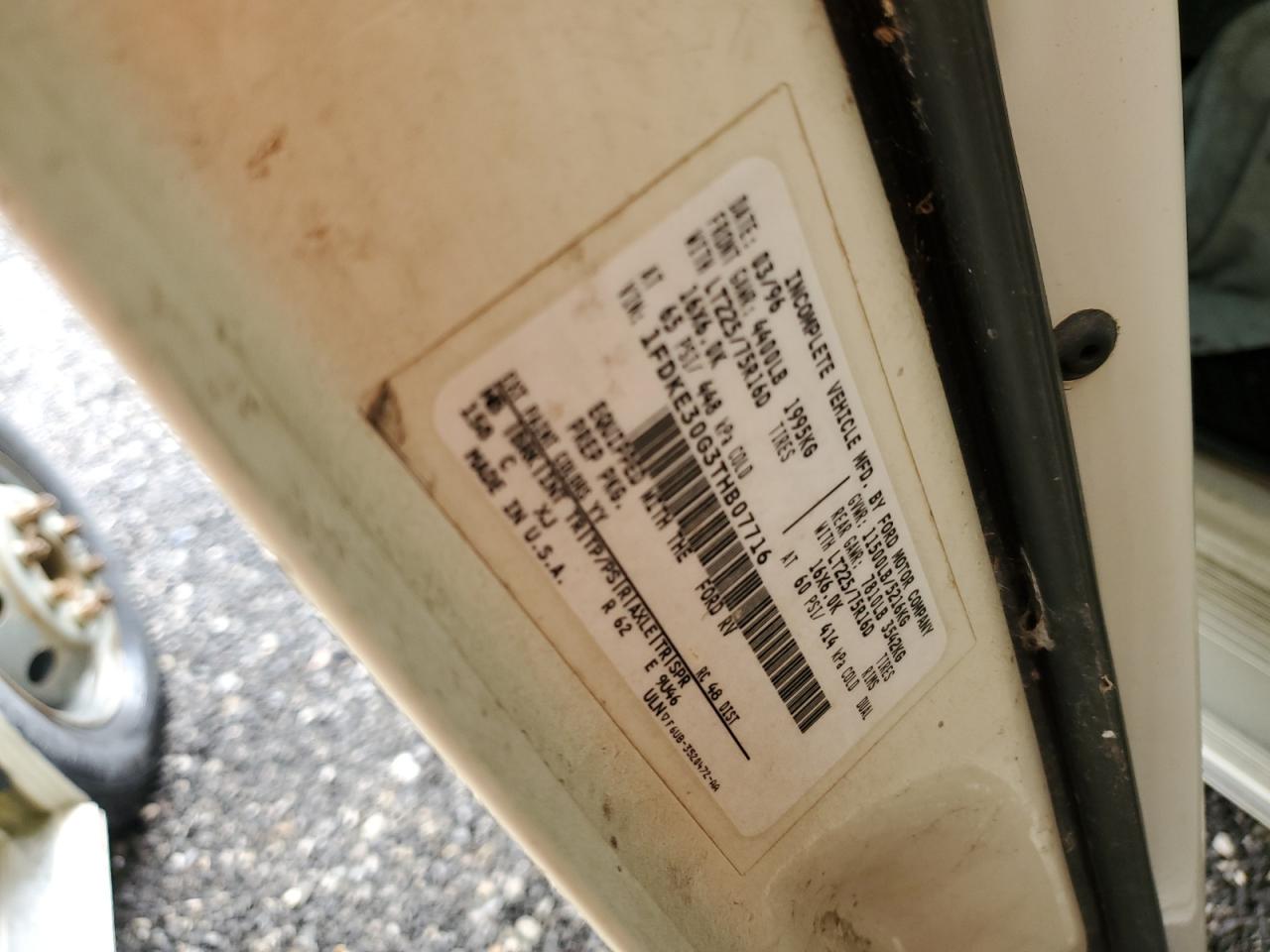 1996 Ford Econoline E350 Cutaway Van VIN: 1FDKE30G6THA95268 Lot: 87459245