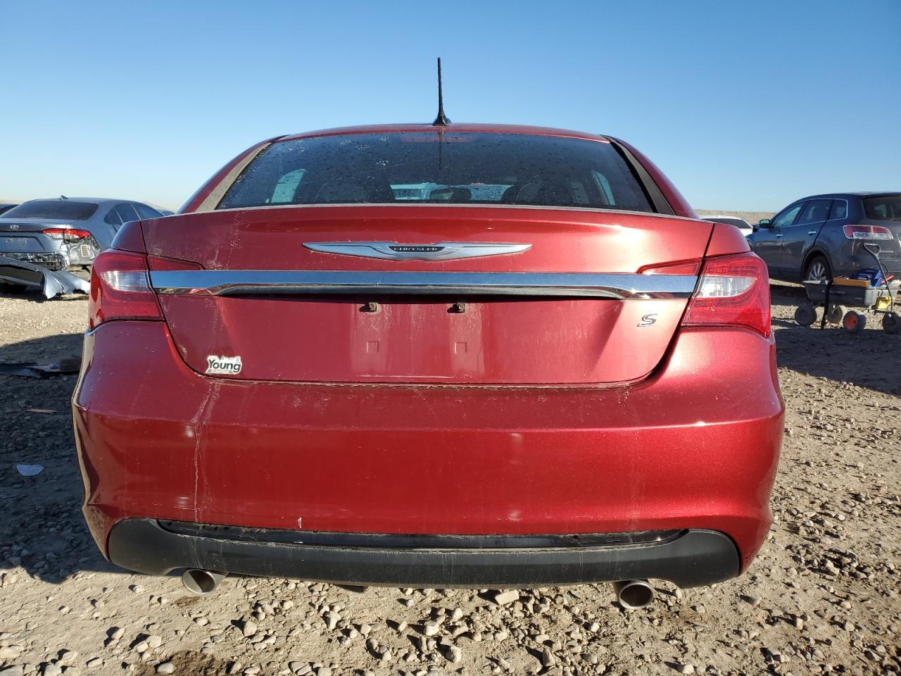 2013 Chrysler 200 Limited VIN: 1C3CCBCG4DN692558 Lot: 89739775