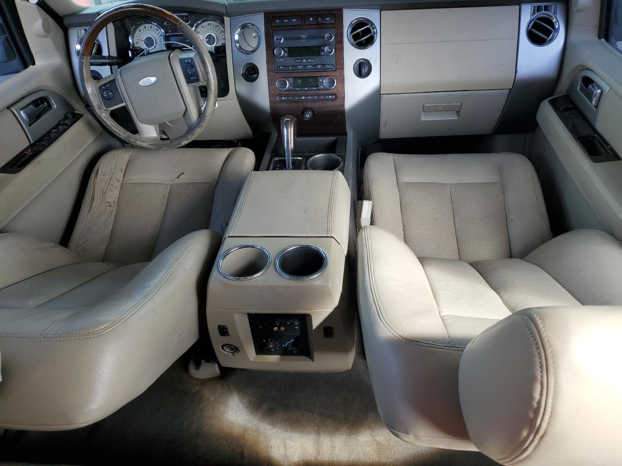 2010 Ford Expedition Limited VIN: 1FMJU1K59AEB51975 Lot: 84653405