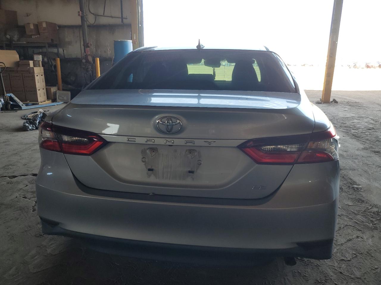 2021 Toyota Camry Le VIN: 4T1C11AKXMU402702 Lot: 84175125