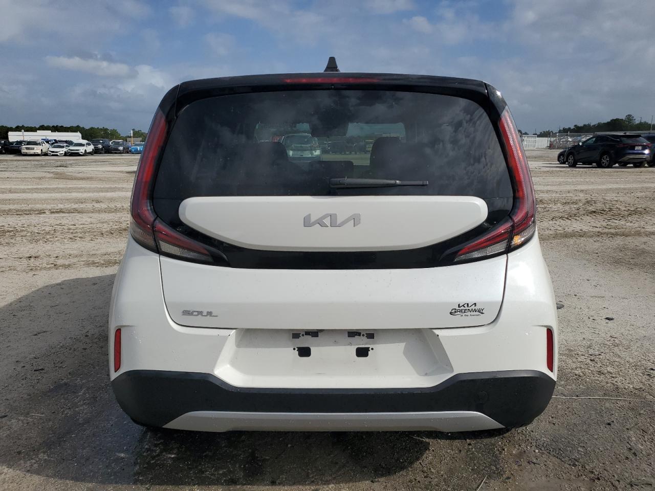 2024 Kia Soul Lx VIN: KNDJ23AU0R7237917 Lot: 84893005