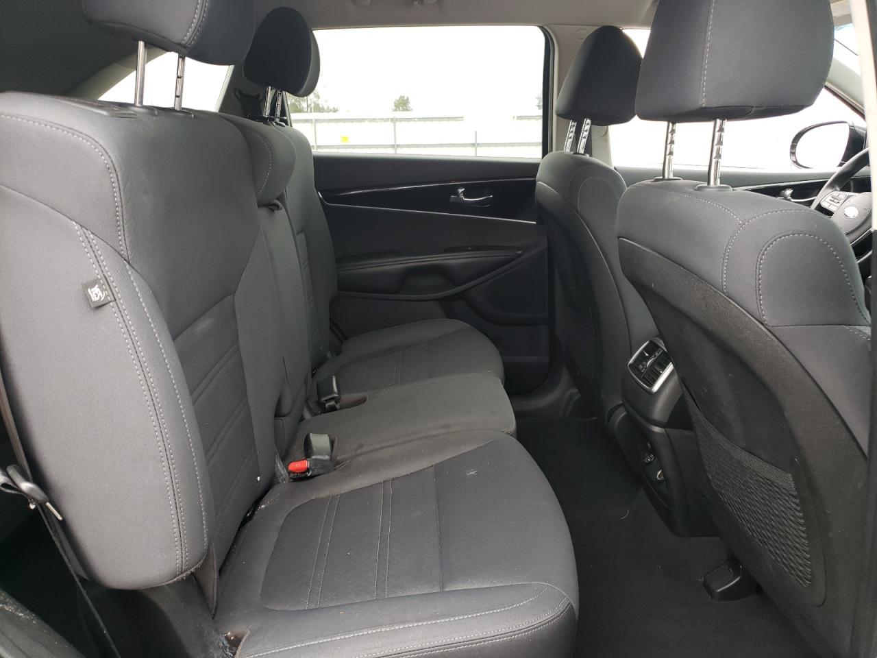 2019 Kia Sorento L VIN: 5XYPG4A30KG448374 Lot: 86607615