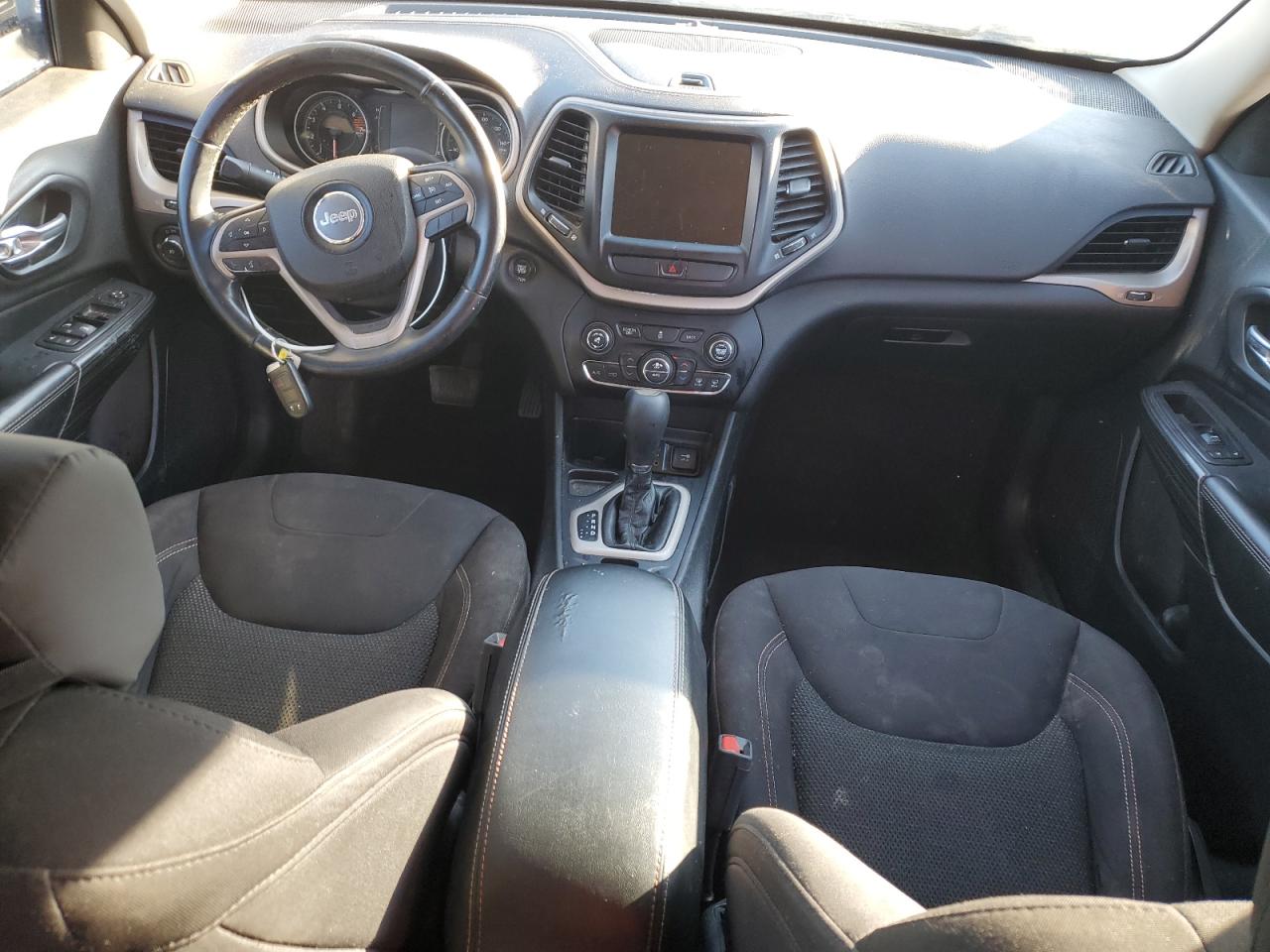 2017 Jeep Cherokee Latitude VIN: 1C4PJLCB2HW510286 Lot: 82512095