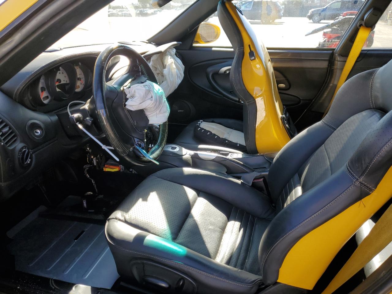 V (996) V (996)