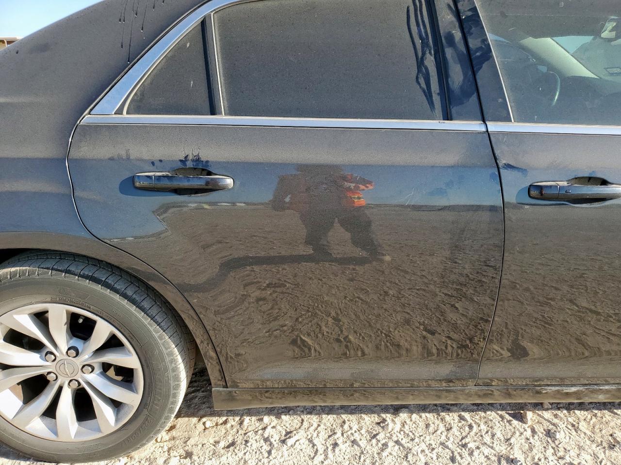 2015 Chrysler 300 Limited VIN: 2C3CCAAG1FH820392 Lot: 86689535