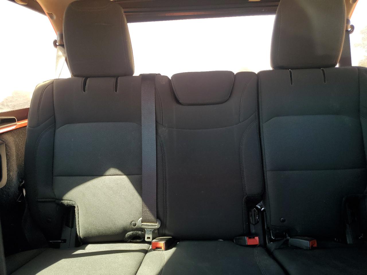 2018 Jeep Wrangler Unlimited Sport VIN: 1C4HJXDG0JW180966 Lot: 82193225