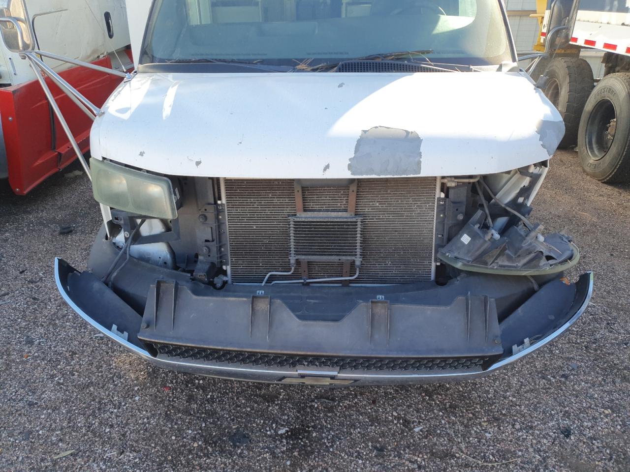 2004 Chevrolet Express G3500 VIN: 1GBJG31U641111840 Lot: 85354755