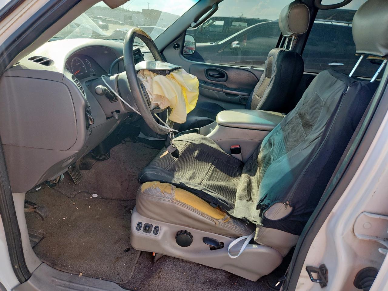 2002 Ford F150 Supercrew VIN: 1FTRW07L02KC24950 Lot: 85846165