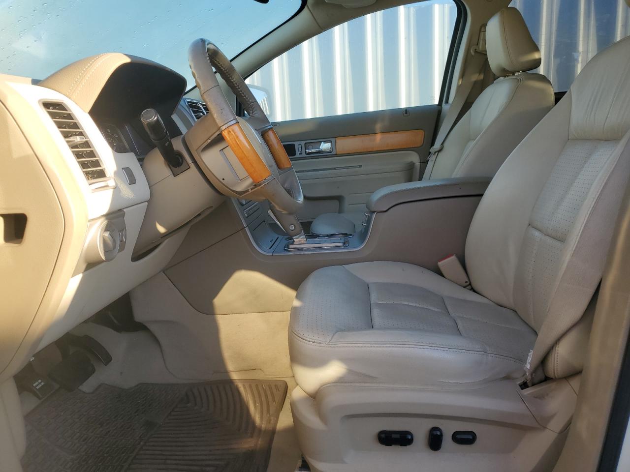 2007 Lincoln Mkx VIN: 2LMDU88C57BJ02597 Lot: 82201825